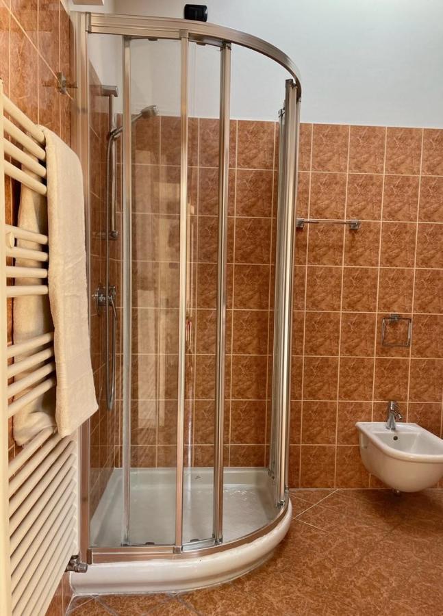Porta Venezia-Cozy Apartment Milan Bagian luar foto