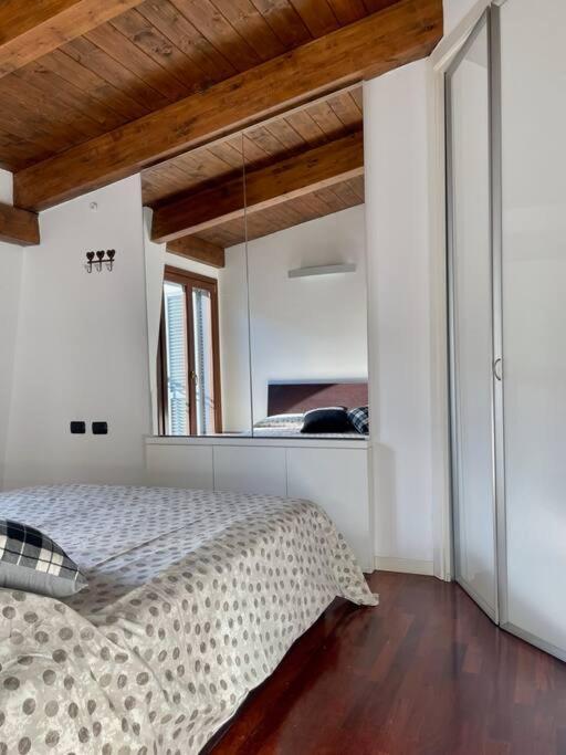 Porta Venezia-Cozy Apartment Milan Bagian luar foto