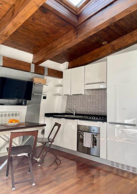 Porta Venezia-Cozy Apartment Milan Bagian luar foto